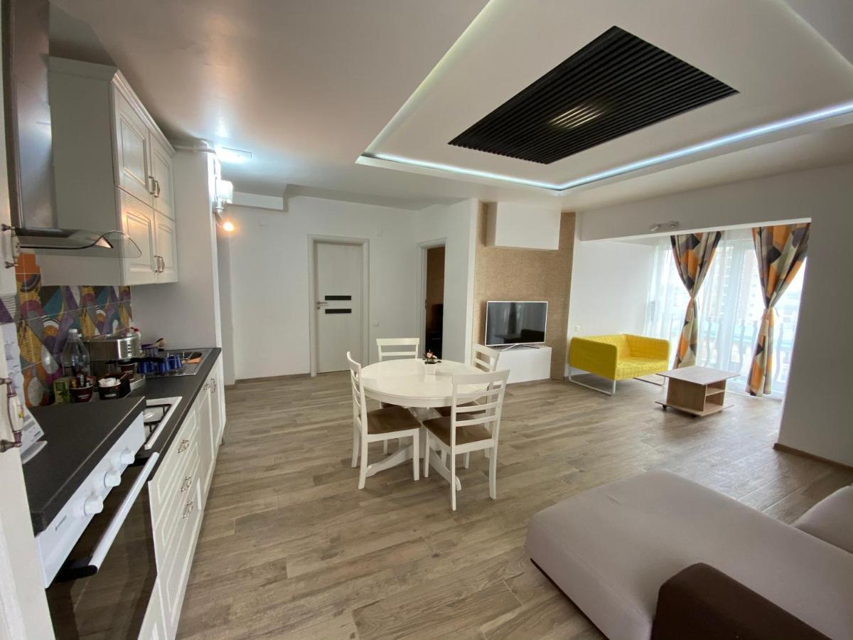 Sunny Deluxe Apartment Cosmopolis Stefanestii de Jos Exterior photo